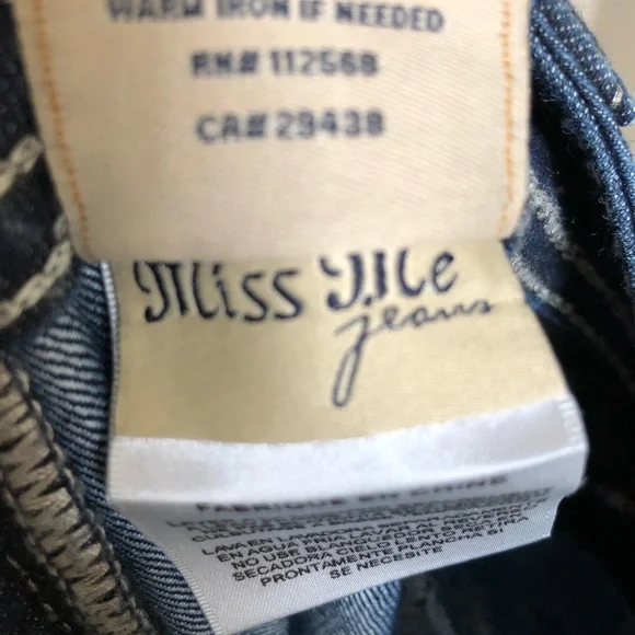 Miss Me Medium Wash Rhinestone Boot Cut Jeans 29 - Picture 16 of 16